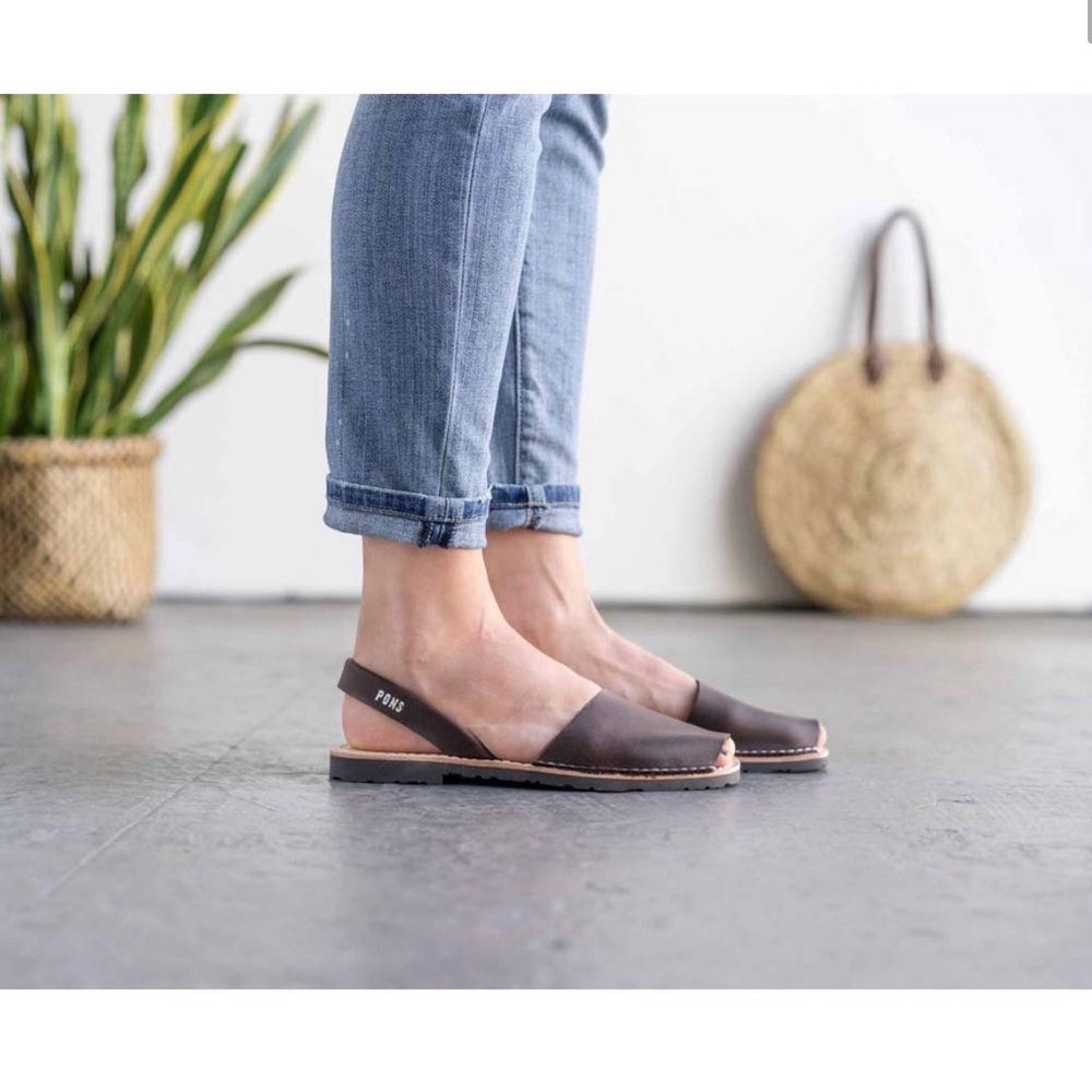PONS Avarcas Leather Slingback Flats, Lava 8/38